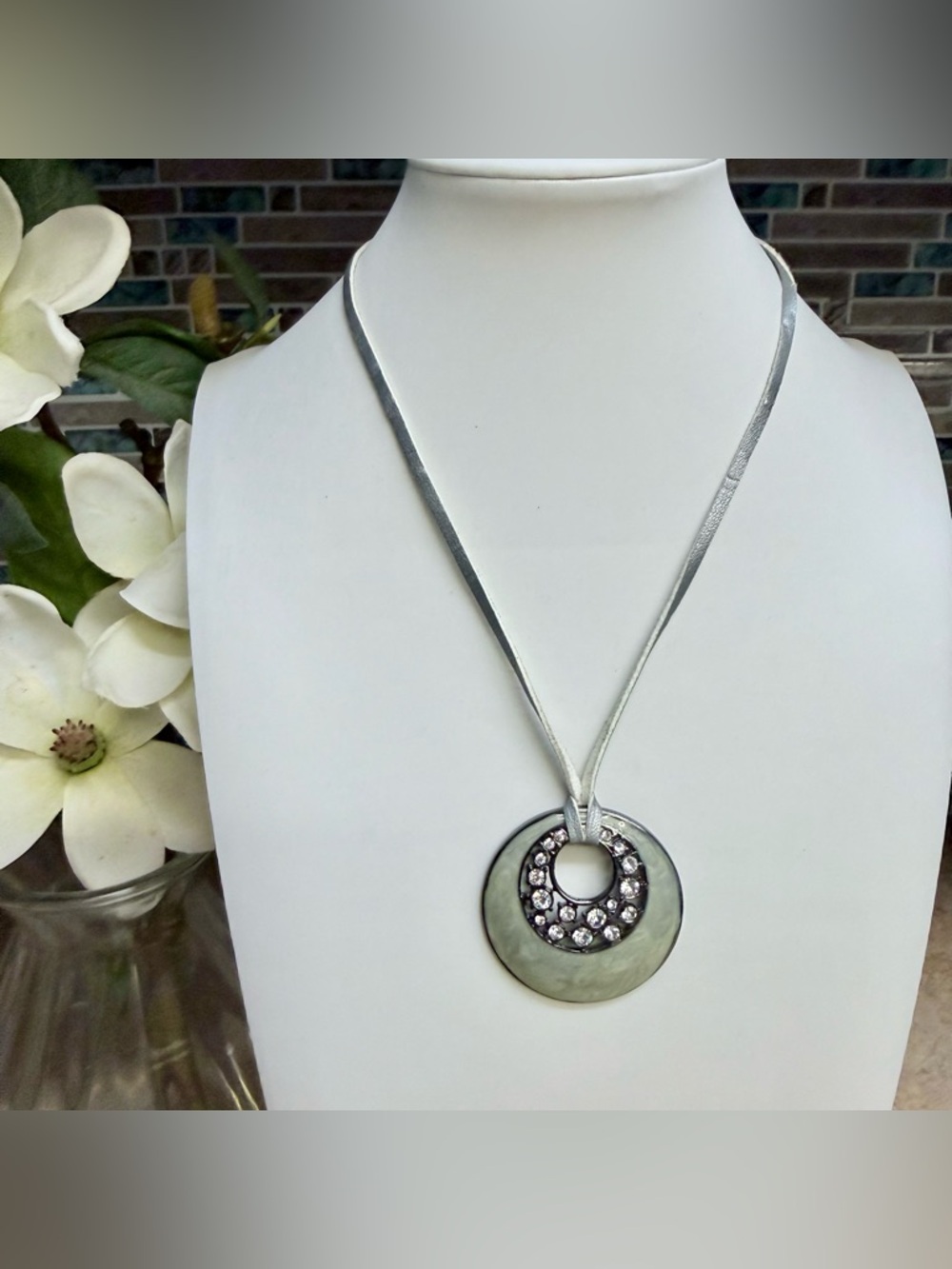 Lia Sophia pendant necklace